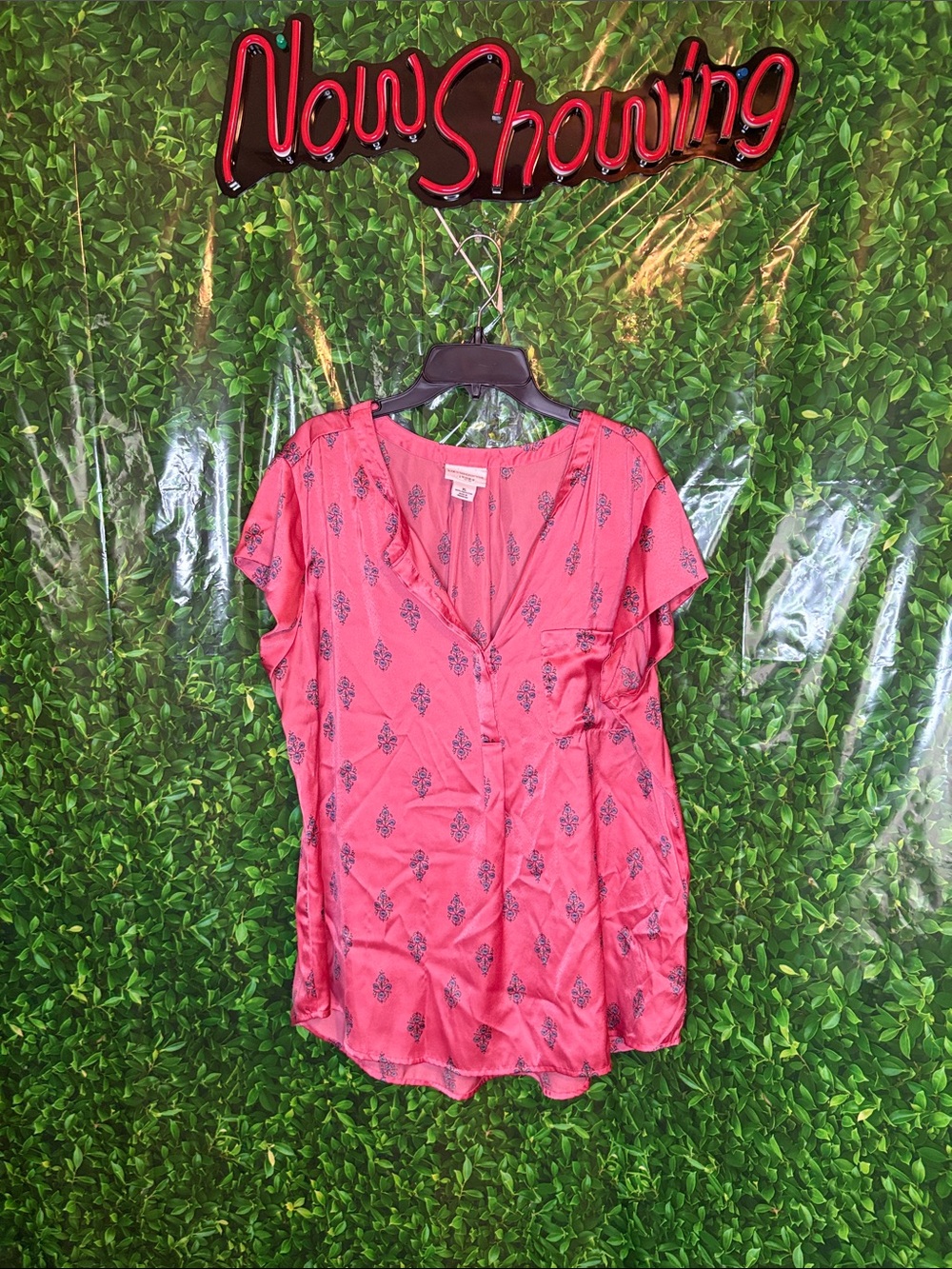 Liz Claiborne Pink Short-Sleeve V-Neck Printed Blouse